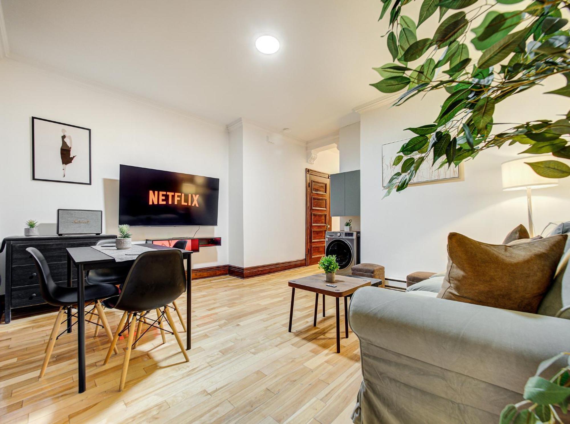 Great 3b Unit On Saint-urbain Appartement *