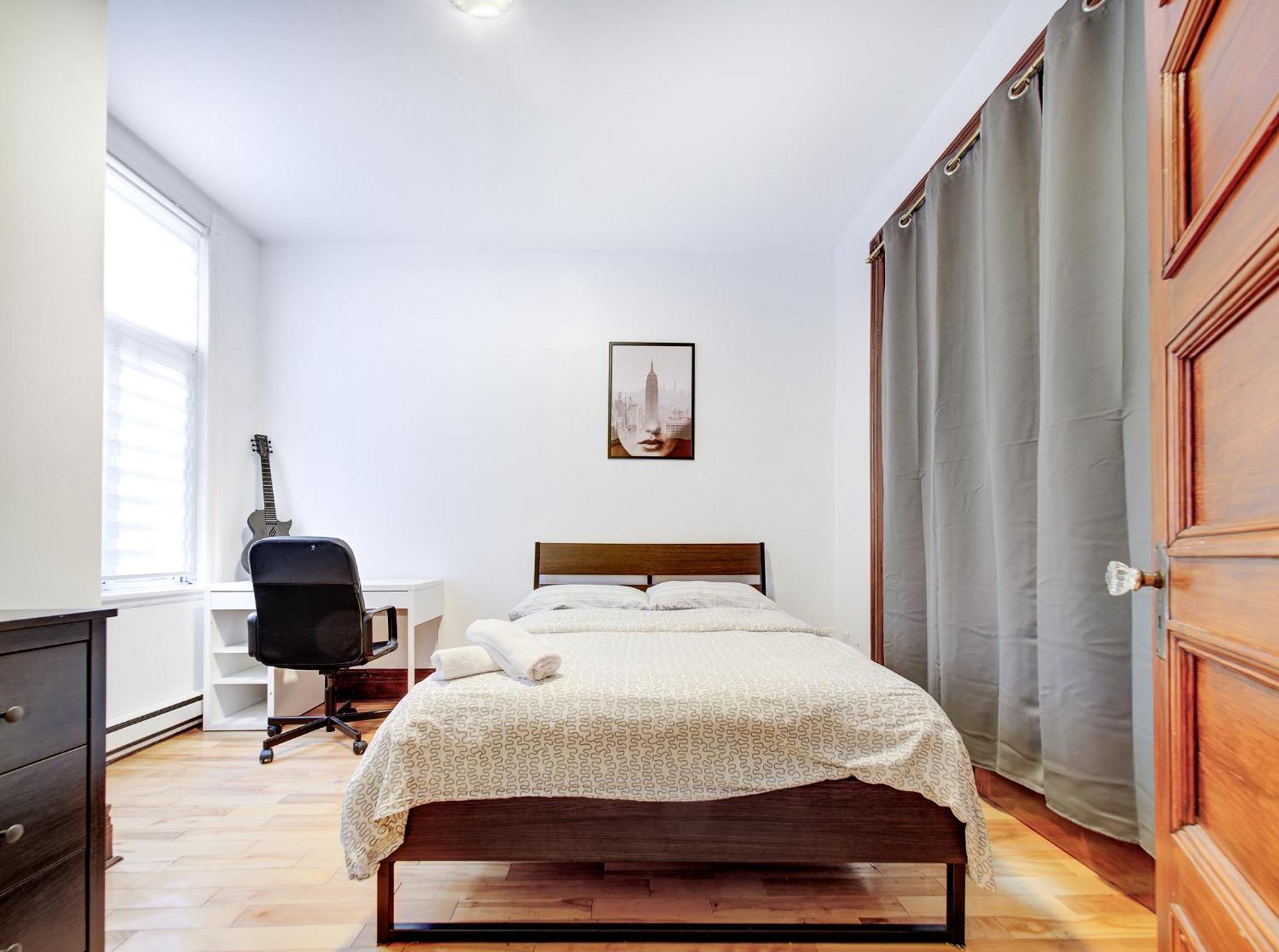 Great 3b Unit On Saint-urbain Appartement